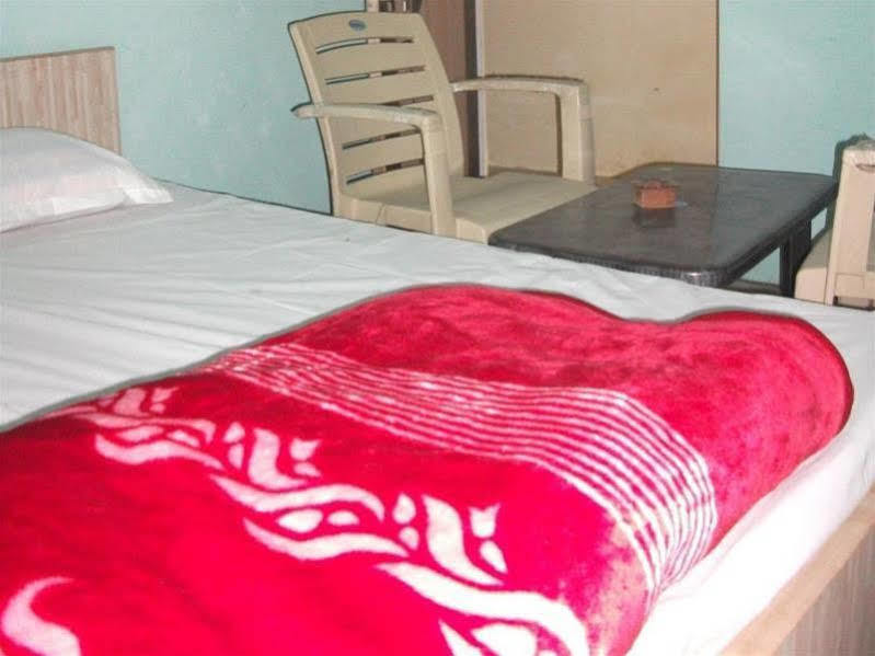 Holy City Inn Varanasi Exterior photo